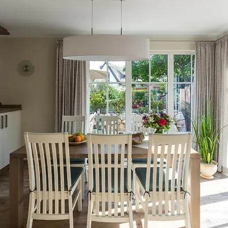 Haus Seeschwalbe - #118604 بيت للعطل
